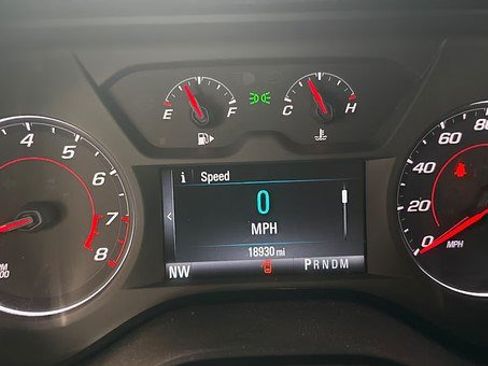 Used 2016 Chevrolet Camaro LT RWD image 3