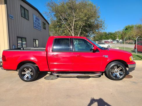 Used 2001 Ford F150 XLT image 2