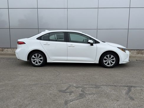 Certified 2023 Toyota Corolla LE image 33