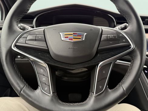 Used 2025 Cadillac XT5 Premium Luxury AWD/4WD image 21