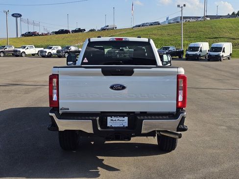 New 2025 Ford F350 XLT image 4