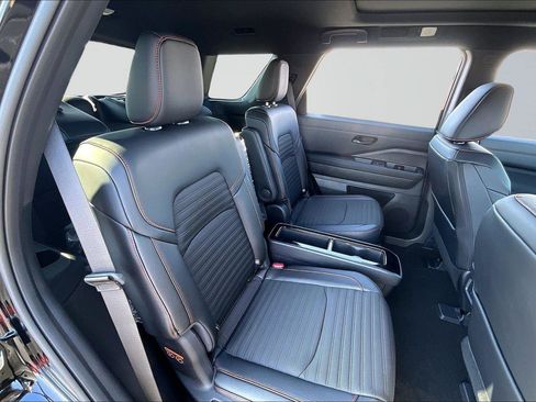 New 2026 Nissan Pathfinder Rock Creek w/ Rock Creek Premium Package AWD/4WD image 10