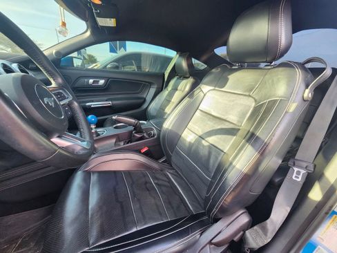 Used 2019 Ford Mustang GT Premium w/ Equipment Group 401A image 7