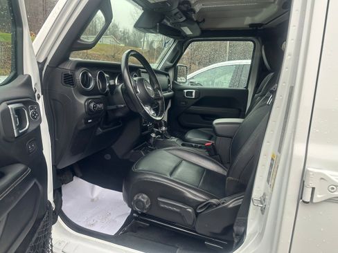 Used 2020 Jeep Gladiator Overland image 41