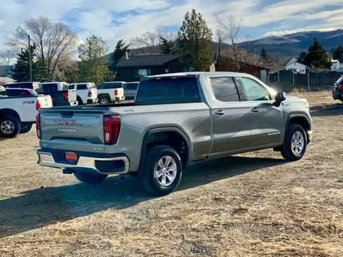 New 2026 GMC Sierra 1500 SLE image 5