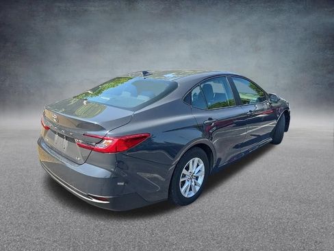 Used 2025 Toyota Camry LE FWD image 7