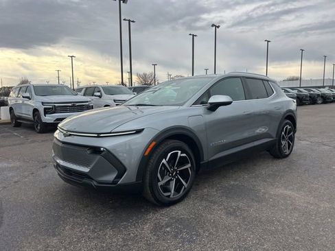 New 2026 Chevrolet Equinox EV LT image 7