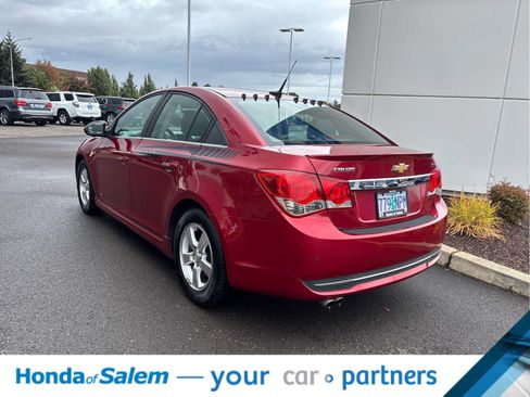 Used 2012 Chevrolet Cruze LT w/ RS Package FWD image 4