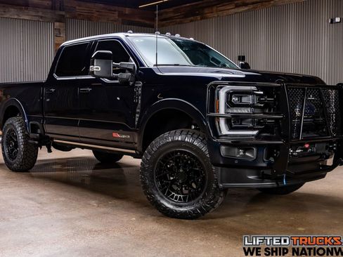 Used 2025 Ford F350 Platinum image 1