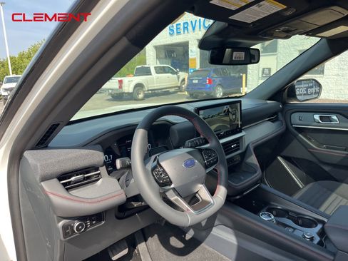 New 2025 Ford Explorer ST-Line w/ Premium Package image 34