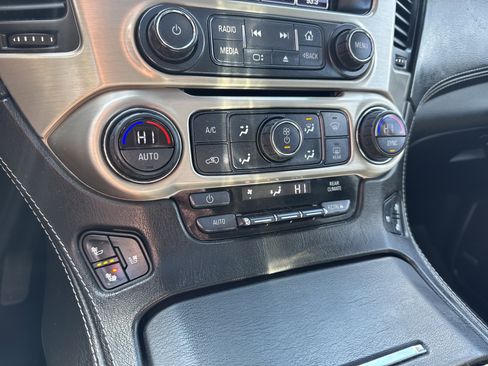 Used 2017 GMC Yukon Denali AWD/4WD image 25