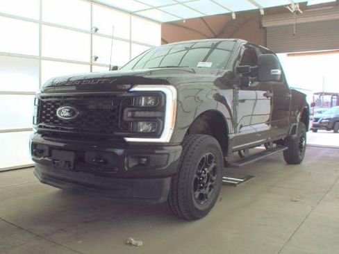 Used 2024 Ford F250 XL w/ STX Appearance Package AWD/4WD image 2
