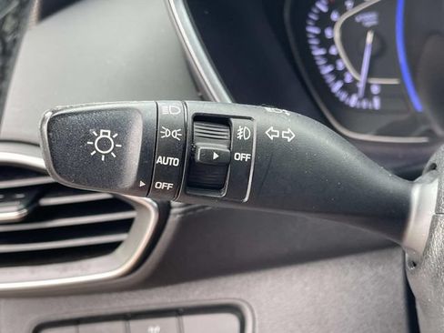 Used 2019 Hyundai Santa Fe SEL AWD/4WD image 39