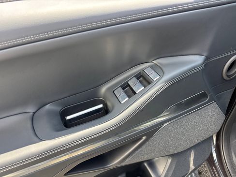 New 2026 Lincoln Navigator Reserve w/ Jet Appearance Package AWD/4WD image 12