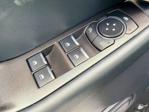 Used 2025 Ford Explorer ST-Line w/ ST-Line Street Pack image 20