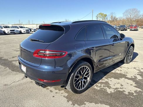Used 2017 Porsche Macan Turbo image 5