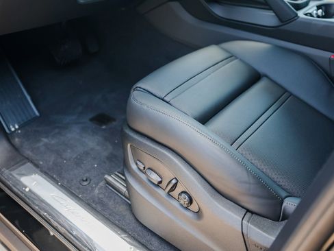 Certified 2026 Porsche Cayenne Coupe AWD/4WD image 14