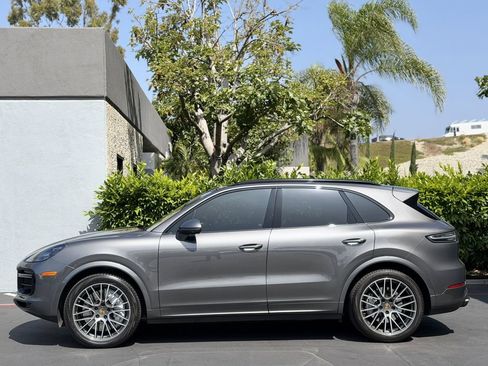 Used 2021 Porsche Cayenne Turbo AWD/4WD image 9