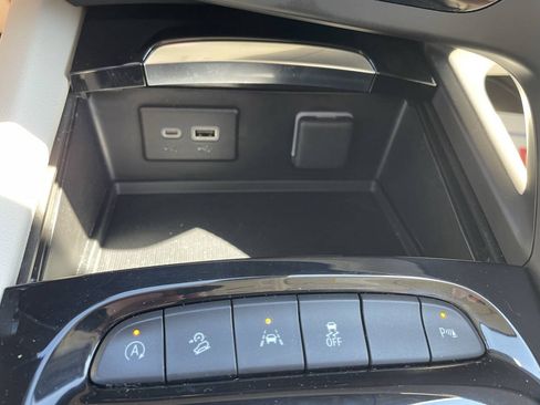 Used 2023 Buick Envision Essence AWD/4WD image 23