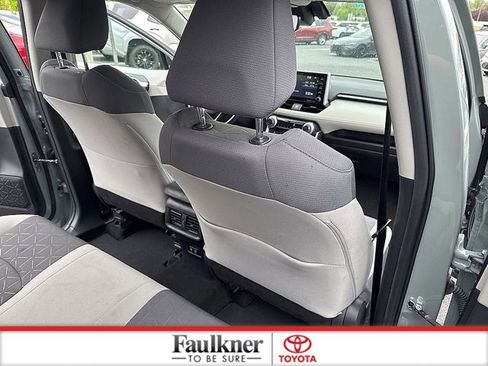 Used 2019 Toyota RAV4 XLE w/ Convenience Package AWD/4WD image 14