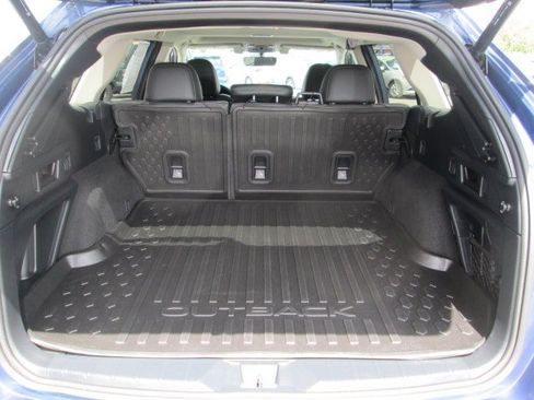 Used 2021 Subaru Outback Onyx Edition XT AWD/4WD image 12