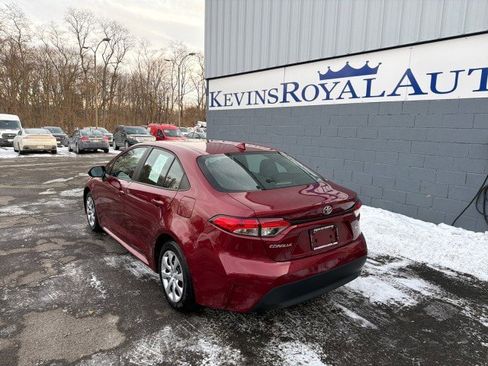 Used 2024 Toyota Corolla LE image 8