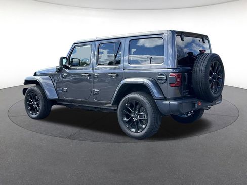 Certified 2025 Jeep Wrangler Unlimited Sahara w/ Safety Group AWD/4WD image 3