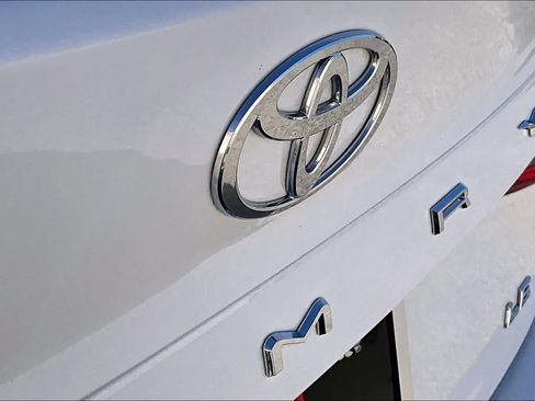 Used 2025 Toyota Camry LE FWD image 31