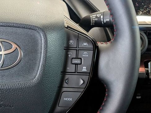 Used 2025 Toyota Prius Plug-In Hybrid FWD image 16