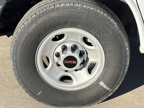 New 2025 GMC Savana 2500 Extended w/ Driver Convenience Package image 10