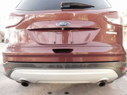 Used 2014 Ford Escape SE image 16