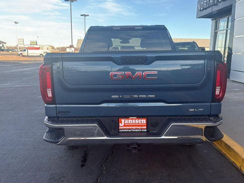 Used 2024 GMC Sierra 1500 SLT image 3