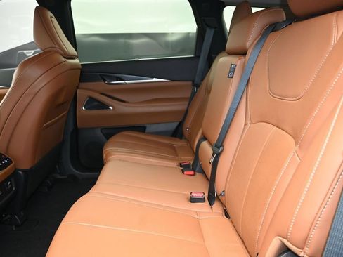 Certified 2023 INFINITI QX60 Sensory w/ Cargo Package AWD/4WD image 16