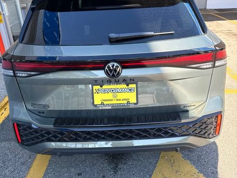 New 2026 Volkswagen Tiguan SE R-Line AWD/4WD image 13
