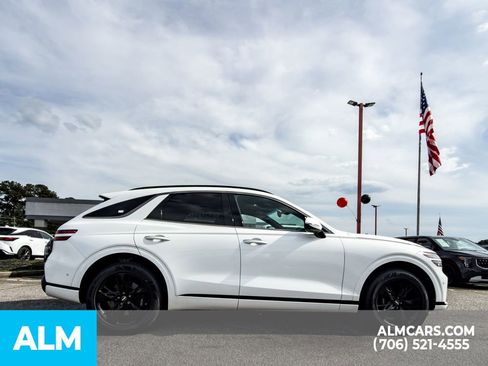 Used 2023 Genesis GV70 3.5T Sport w/ Sport Advanced Package AWD/4WD image 9
