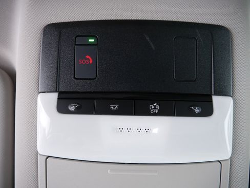 Certified 2023 Nissan Rogue SV image 34