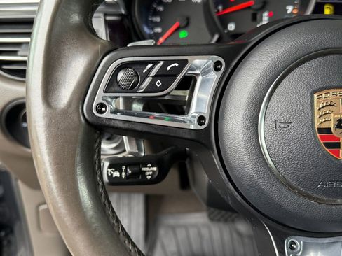 Used 2020 Porsche Macan image 18