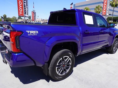 Certified 2025 Toyota Tacoma TRD Sport w/ TRD Sport Premium Package AWD/4WD image 7