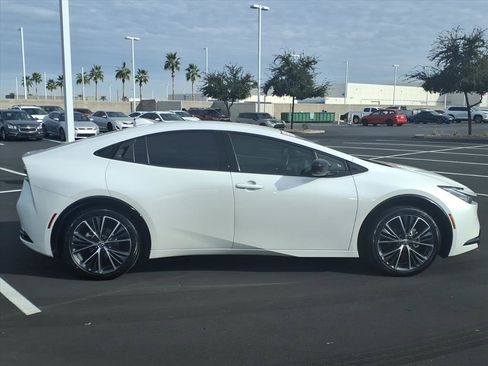 Certified 2023 Toyota Prius XLE image 3