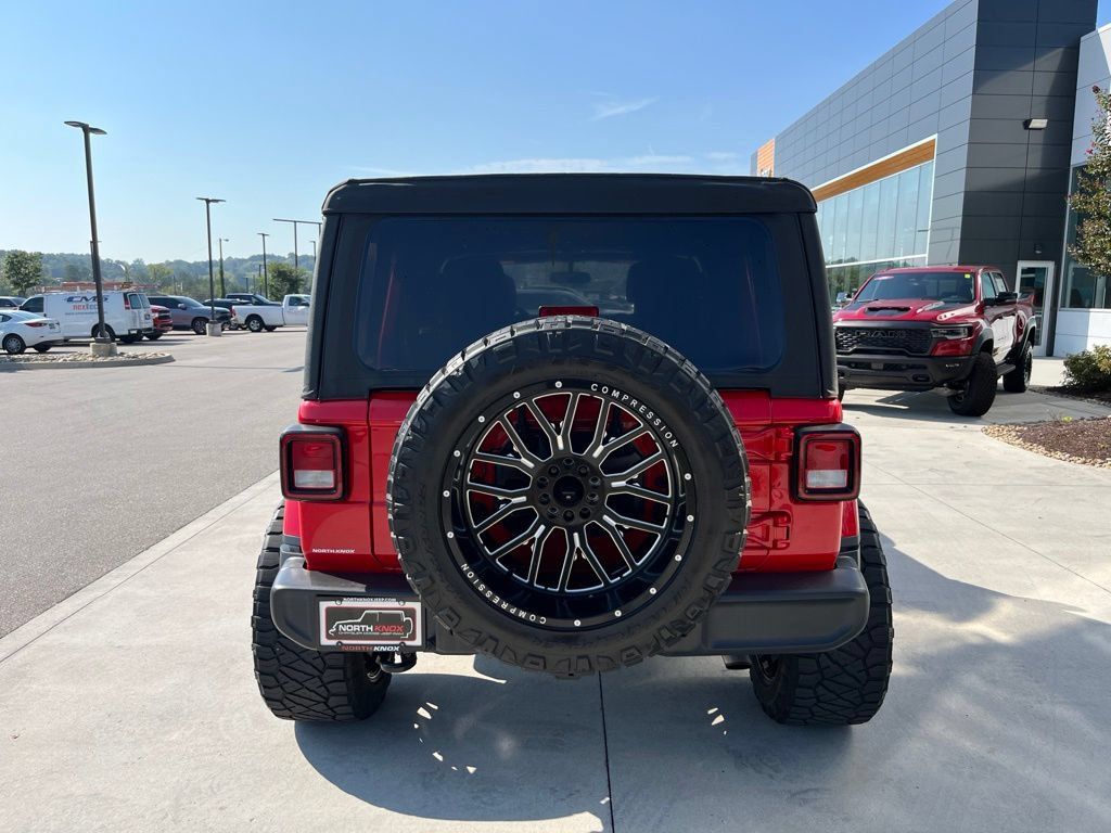 Used 2021 Jeep Wrangler Unlimited Sahara AWD/4WD image 19