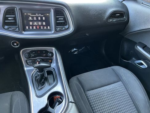 Used 2018 Dodge Challenger SXT image 17