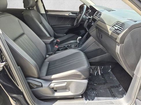 Used 2022 Volkswagen Tiguan SE AWD/4WD image 21