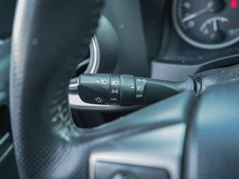 Used 2016 Toyota Tacoma SR5 image 17