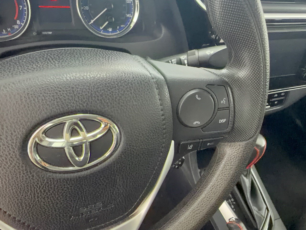 Used 2017 Toyota Corolla LE FWD image 19