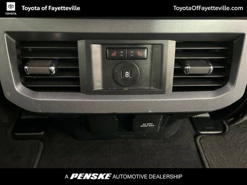Used 2023 Ford F250 Lariat w/ Lariat Ultimate Package AWD/4WD image 18