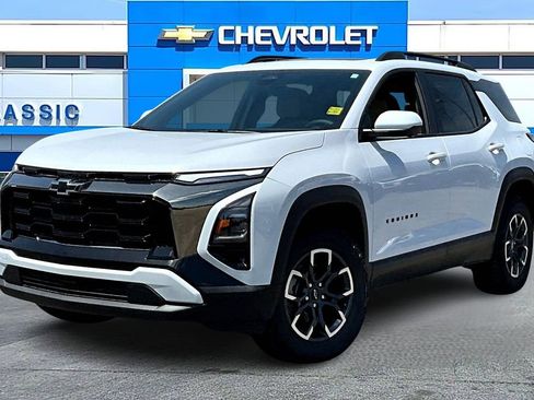 New 2026 Chevrolet Equinox ACTIV image 2