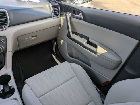 Used 2020 Kia Sportage LX FWD image 18