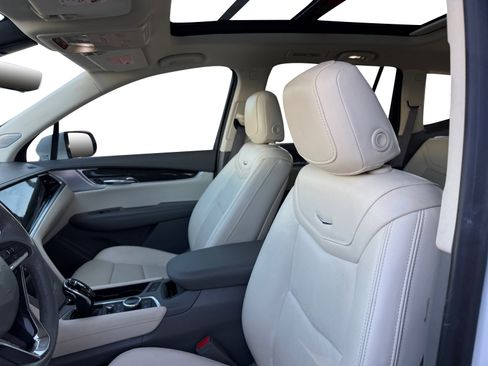 Used 2021 Cadillac XT6 Premium Luxury FWD image 10