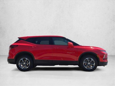 Certified 2025 Chevrolet Blazer LT AWD/4WD image 4