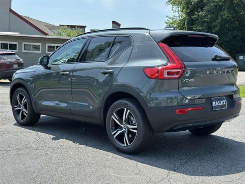 New 2026 Volvo XC40 B4 Plus w/ Climate Package image 21